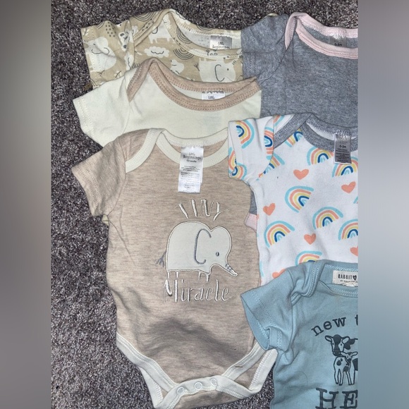 Rabbit + Bear Bodysuit Onesies Bundle Size 0-3 Months - Picture 2 of 4